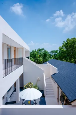 Huarongli Sunshine Jiangnan Holiday Yard (Kunshan Qiandeng Xiemaqiao)