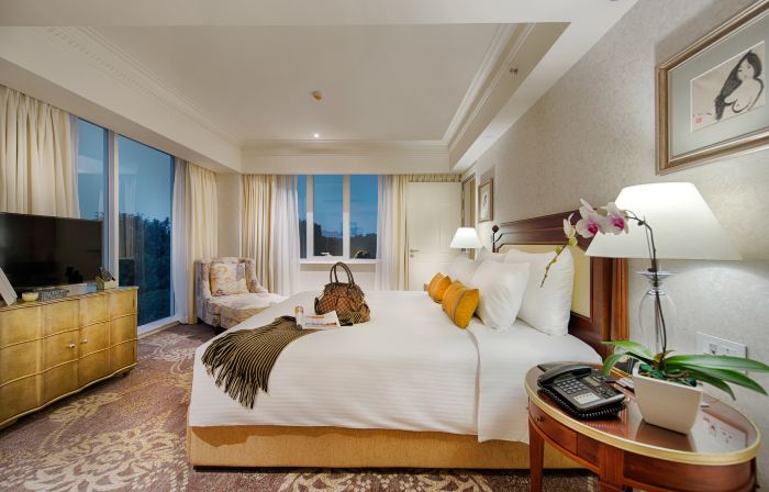 Apricot Hotel