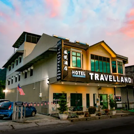 Swing & Pillows @ Travelland Hotel, Ipoh キンタのホテル