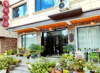 Qiandao Lake Windy House B&B