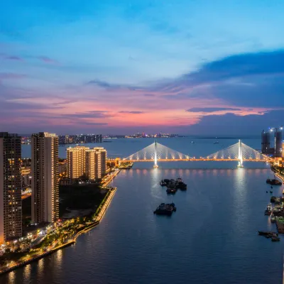 Haikou Bund Apartment (Yundong Library Qilou Old Street Branch) Hotels near Shiji Bridge