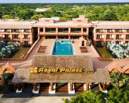 โรงแรมรอยัลพาเลส โรงแรมในพุกาม