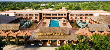 Royal Palace Hotel