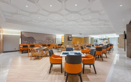 Vienna International Hotel (Yinchuan High-speed Railway Station Tongda South Street) Отели рядом с достопримечательностью «China University of Mining and Technology Yinchuan College»