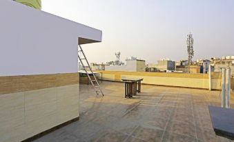 Airport Hotel Redstone