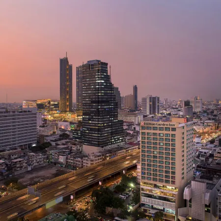 Hilton Garden Inn Bangkok Silom Отели рядом с достопримечательностью «Станция надземного метро Siam»
