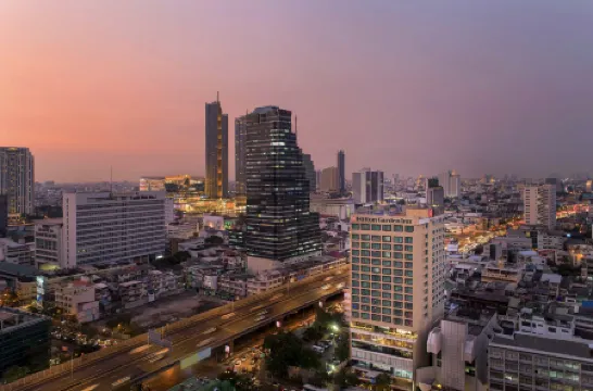 Hilton Garden Inn Bangkok Silom Отели рядом с достопримечательностью «Khao San Road»