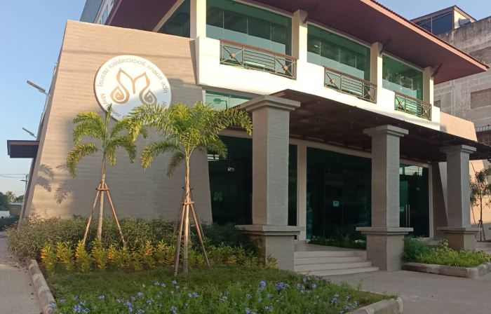 Mayflower Grande Suite Hotel