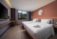 Mojiang Yunduo Hotel