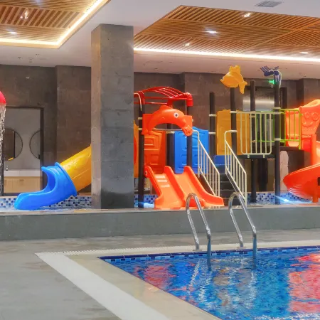 Mingrui Senggu Hot Springs Resort Hotel