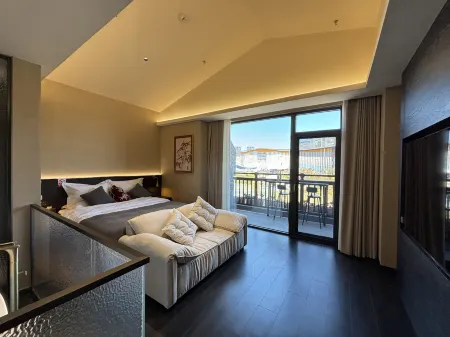 滇畔覓影飯店（融創滇池後海店）