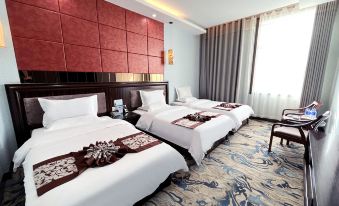 Silk Road Light Hotel (Wuwei Pedestrian Street Railway Station)