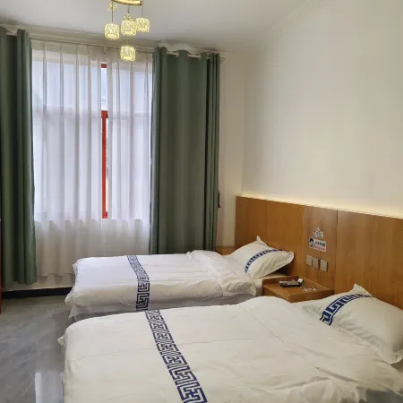 Yangjia Courtyard Homestay