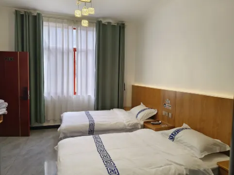 Yangjia Courtyard Homestay