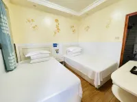 Tongren Guomeng Hotel (Tongren Tourist Bus Station Railway Station) - 2 stelle