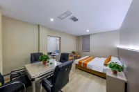 Vientiane Taoyuan Holiday Hotel (Colorful Danxia Scenic Area Branch)