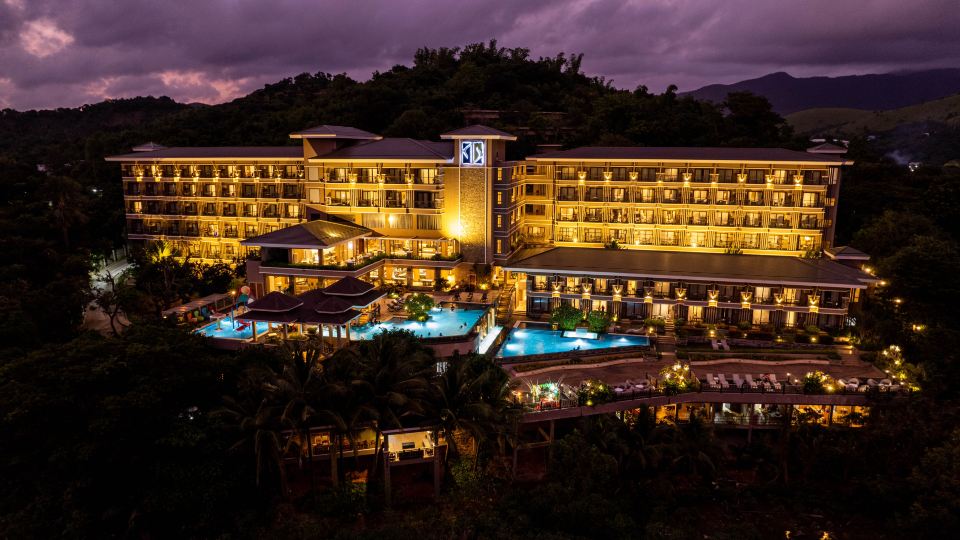 Zuri Resort