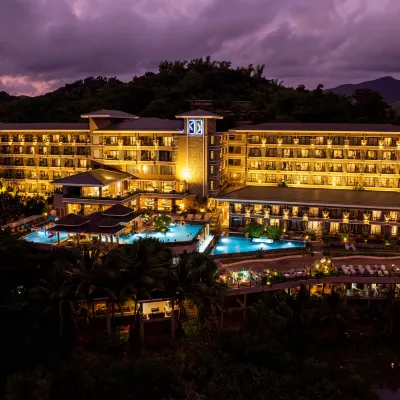 Zuri Resort Hotels near Siete Picados