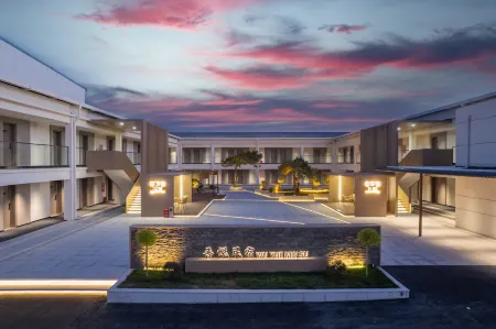 Wuyue Homestay (Longmen Grottoes) Отели рядом с достопримечательностью «Xiangshan Temple»