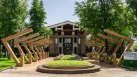Xishu Forest Hotel Hotels near Sichuan Aihua College