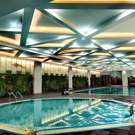 Leisure-Mountain Hotel & Resort