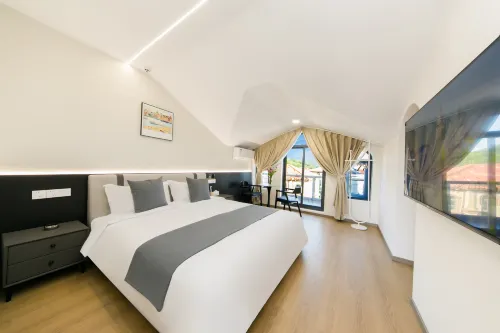 Tranquil Homestay · 180° Terrace View · Luxury Private Yard Garden Villa