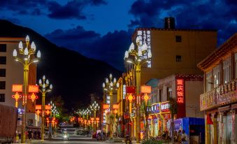 Basu Chuanchu Hotel (72 Guai Branch)