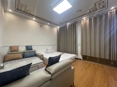 Cloud Homestay Hotels near Dazong Sacred Lake Scenic Area