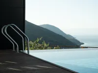 Dali Wu'er Yinshe VILLA Banshan Seaview Homestay (Erhai store) - Infinity Pools