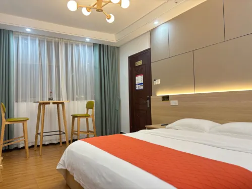 Muchu Homestay (Fenghuang Gucheng)