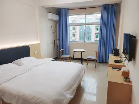 Hongxin Hotel Отели рядом с достопримечательностью «Zhu De Commander in Chief Mrs. Xiao Jufang Former Residence»