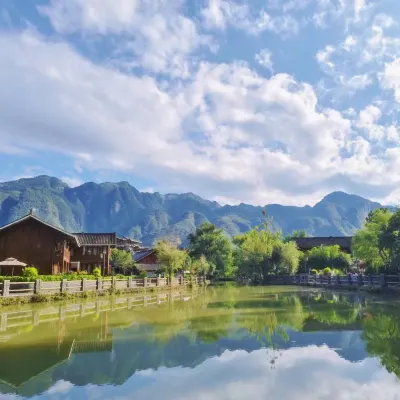 Fanjing Mountain Moyunjian (Yunshe Shenlongtan store) Hotels near Fanjingshan Scenic Area - Banaogou Alligator Bay
