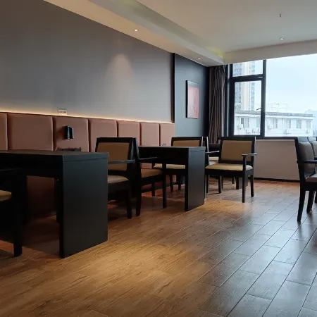 Shangsu · Qingxiang Hotel (Huarong Bubugao New World)