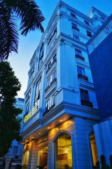 GRAND HILL HOTEL & APARTMENT