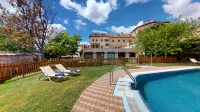 Azz Peñafiel Las Claras Hotel & Spa - Pools