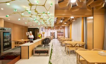 Fangyuan Select Hotel (Nanyang Xintian 360 China Southern Airlines store)
