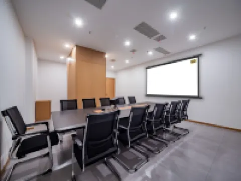โรงแรมเซิงปังหัวเยว่ (เซ็นทรัลพลาซ่า เจิ้นอัน) โรงแรมในเจิ้นอัน