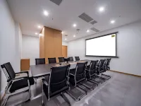 Shengbang Huayue Hotel (Zhen'an Central Plaza) Hotels in Zhen'an