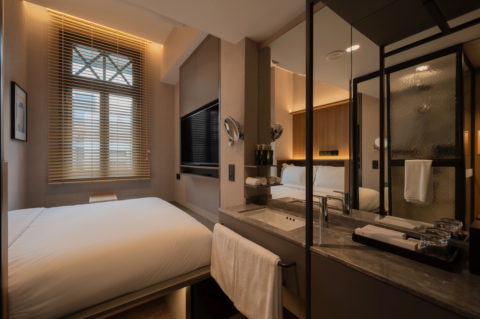 Claude Hotel - Newly renovated Over view