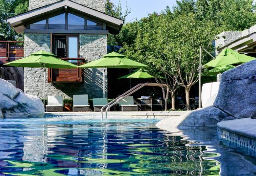 1. 베이징 러둬강 ..