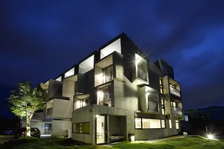 The Light Inn Отели рядом с достопримечательностью «Maobitou Park»