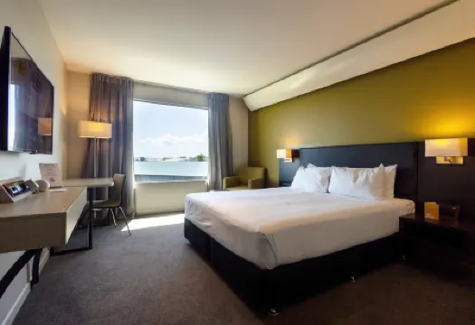 蘇迪瑪奧克蘭機場飯店