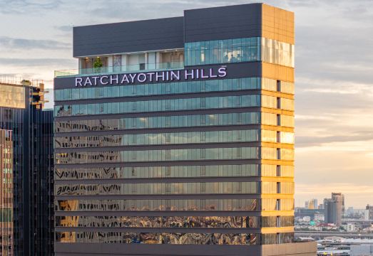 3. 더 쿼터 라차요..