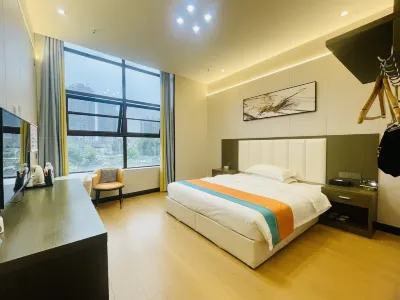 Yibin Jianshang Hotel (Diamond City) Hotels near Yibin Nanxi Qujinhong Bus Passenger Transport Center