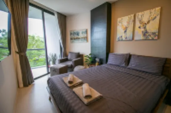 Escape Condominium Beachfront Suites - Mae Phim