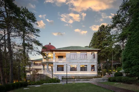 Lushan Villas Hotel Отели рядом с достопримечательностью «Wulao Peak of Lushan»