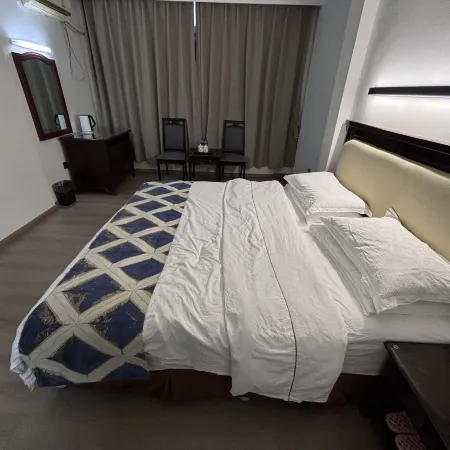Mingzhu Apartment