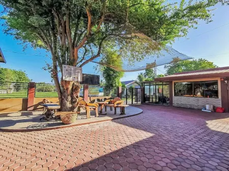 RedDoorz @ Lagao General Santos Отели в г. Генерал-Сантос