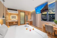 Seaman Hotel (Guangnan Lianhu Park Branch) Hotels near Guangnan Xian Railway Station