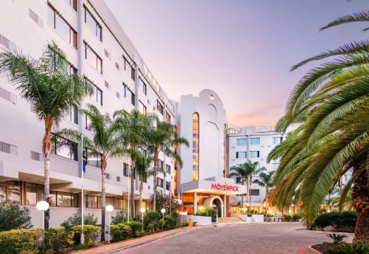 뫼벤픽 호텔 야외 수영장